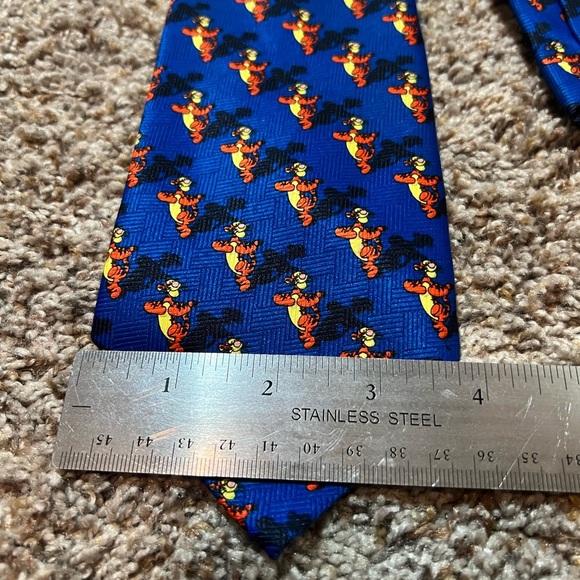 Disney Necktie Pooh Tigger and His Shadow Blue - Picture 9 of 10